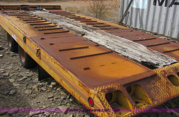 image for item 6666 1985 Eager Beaver 12TXT tilt-deck trailer