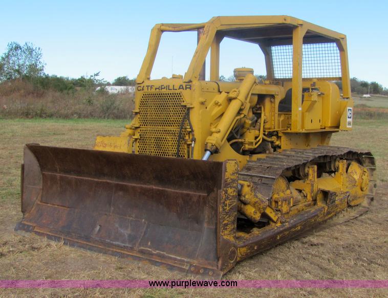 image for item 6667 1968 Caterpillar D6C dozer