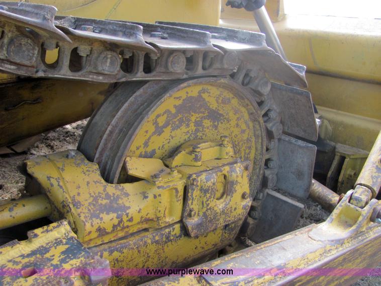 image for item 6667 1968 Caterpillar D6C dozer