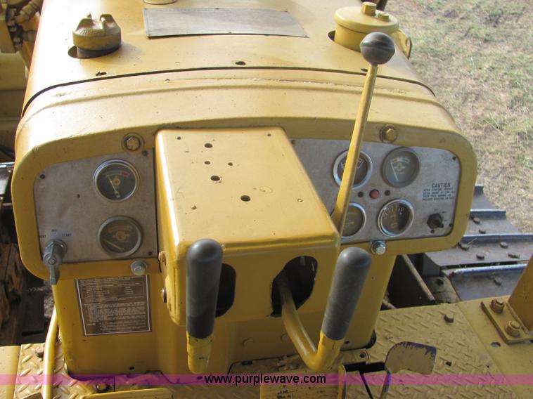 image for item 6667 1968 Caterpillar D6C dozer