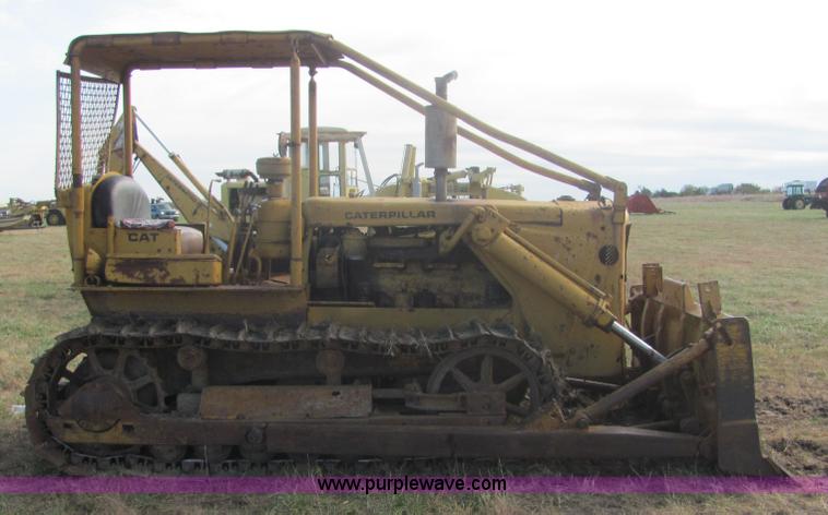 image for item 6668 Caterpillar D6 8U dozer