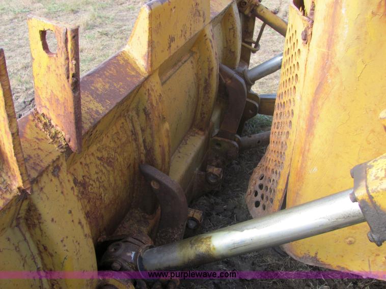 image for item 6668 Caterpillar D6 8U dozer