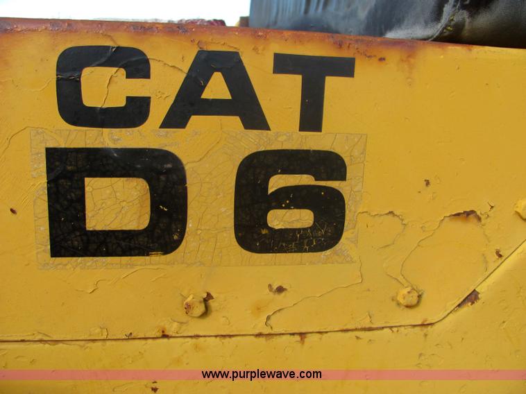 image for item 6668 Caterpillar D6 8U dozer