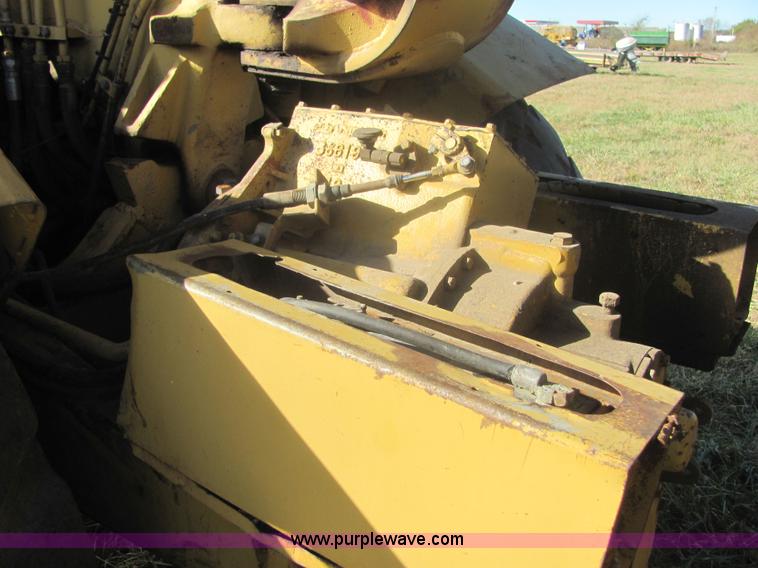 image for item 6670 1976 Caterpillar 613B elevating scraper