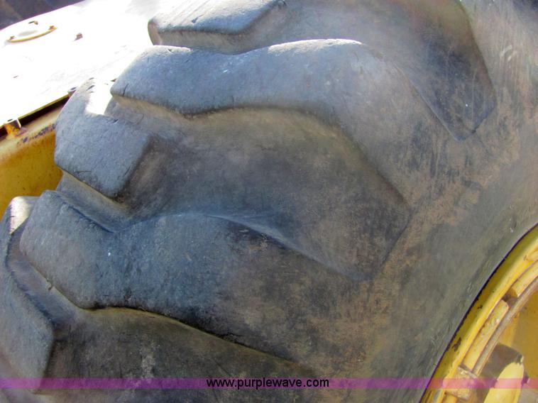 image for item 6670 1976 Caterpillar 613B elevating scraper