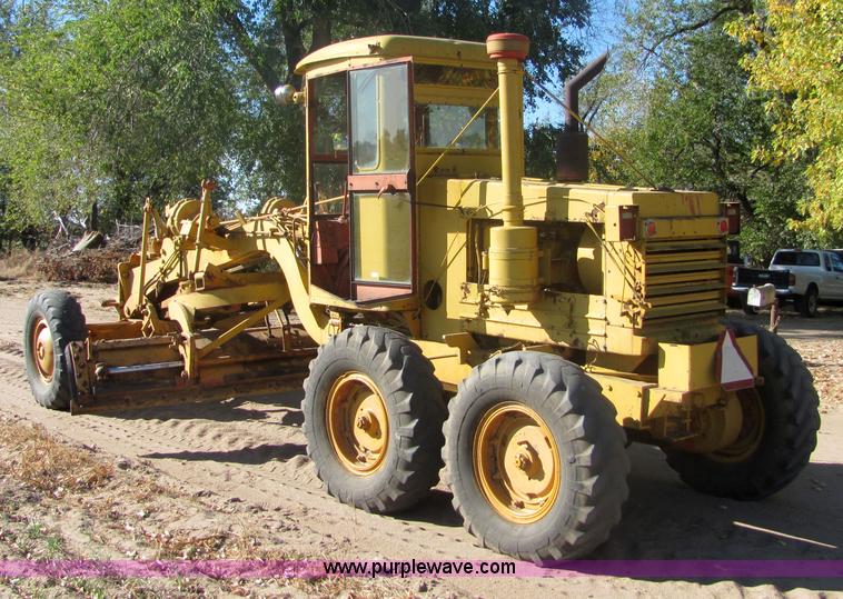 image for item 6673 L-W 3057-G motor grader