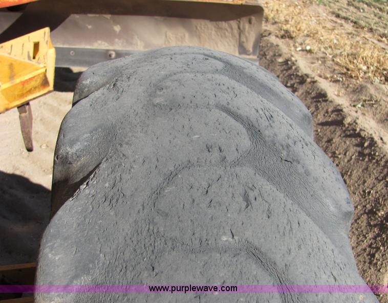 image for item 6673 L-W 3057-G motor grader