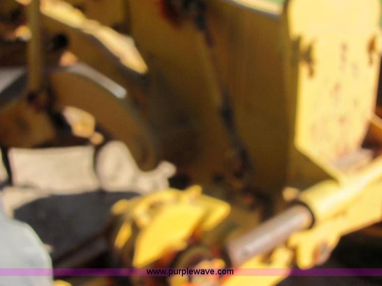 image for item 6673 L-W 3057-G motor grader