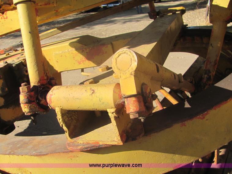 image for item 6673 L-W 3057-G motor grader