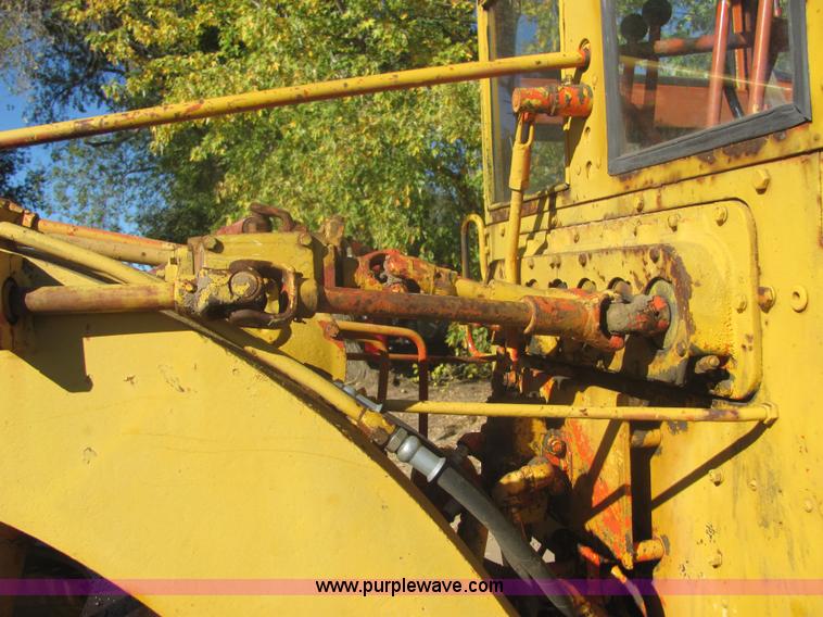 image for item 6673 L-W 3057-G motor grader