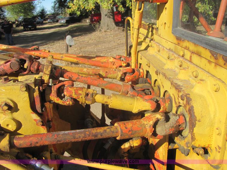 image for item 6673 L-W 3057-G motor grader