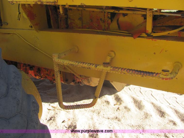 image for item 6673 L-W 3057-G motor grader