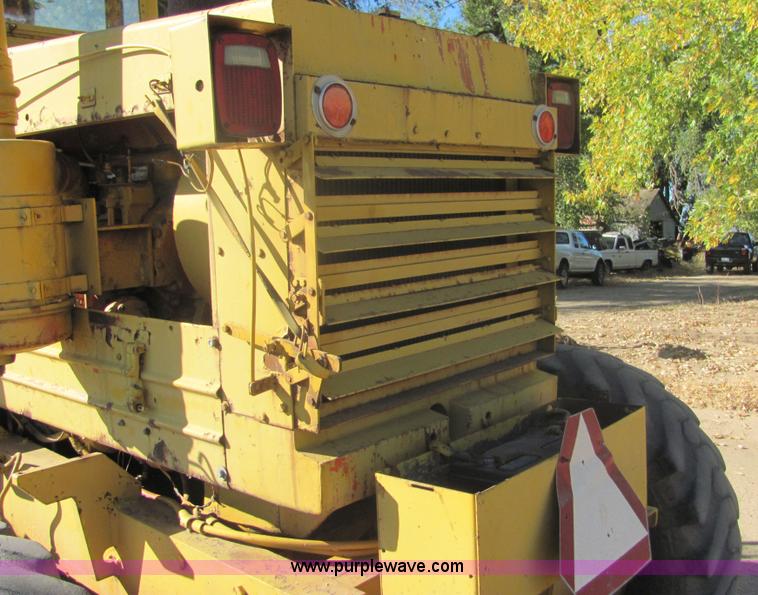 image for item 6673 L-W 3057-G motor grader