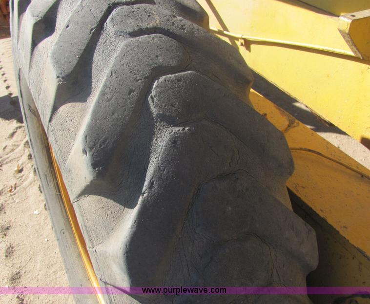 image for item 6673 L-W 3057-G motor grader