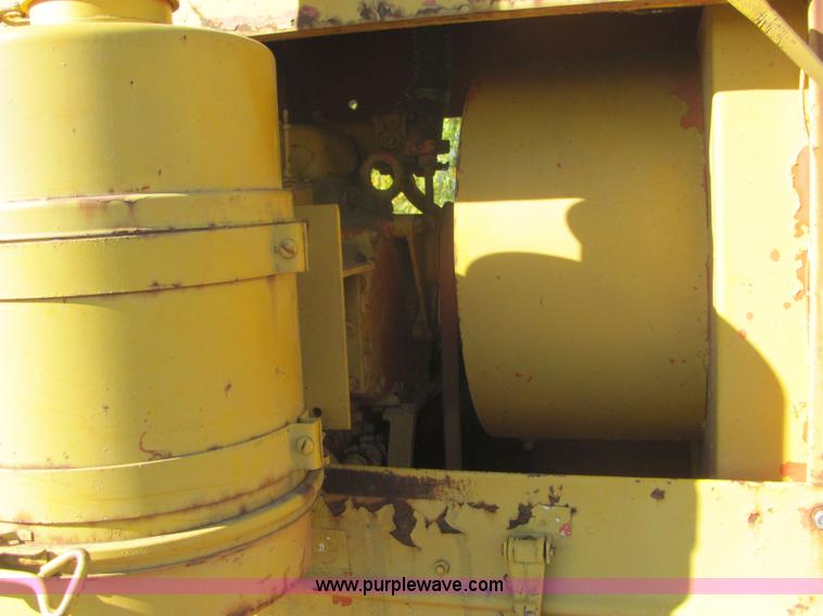 image for item 6673 L-W 3057-G motor grader