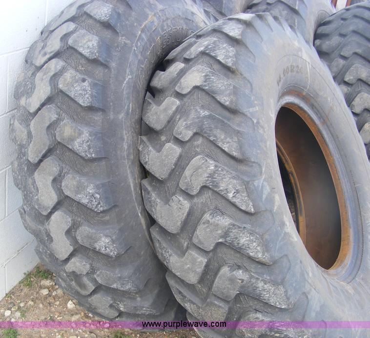 image for item 6673 L-W 3057-G motor grader