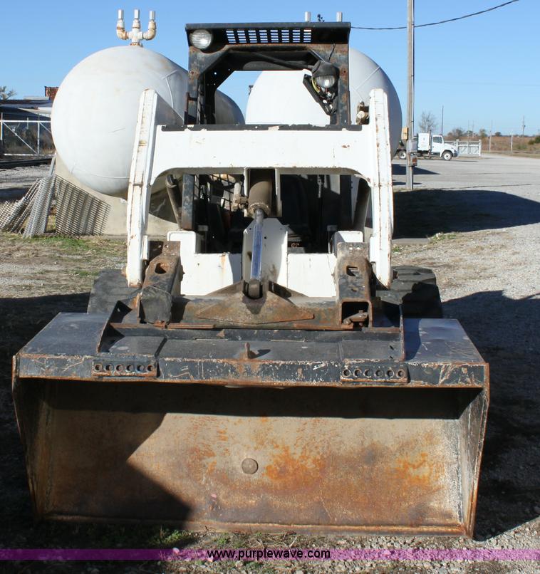 image for item 6674 1989 Bobcat 843 skid steer
