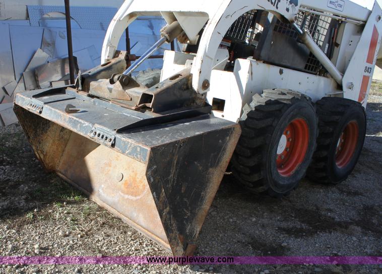 image for item 6674 1989 Bobcat 843 skid steer