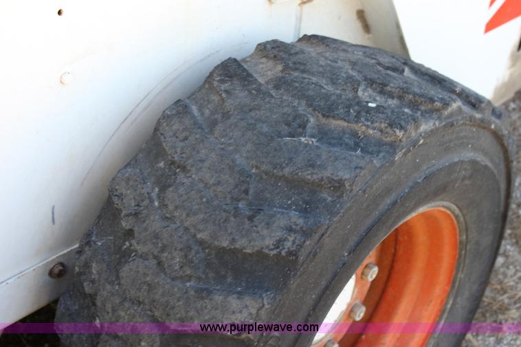 image for item 6674 1989 Bobcat 843 skid steer