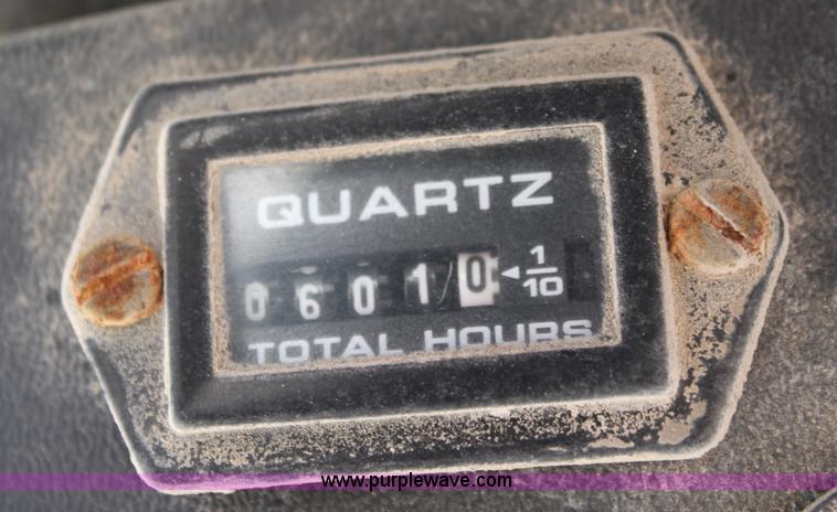 image for item 6674 1989 Bobcat 843 skid steer