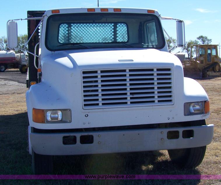 image for item 7294 1996 International 4700 truck