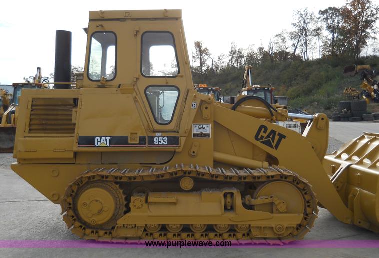 image for item 7760 1982 Caterpillar 953 track loader