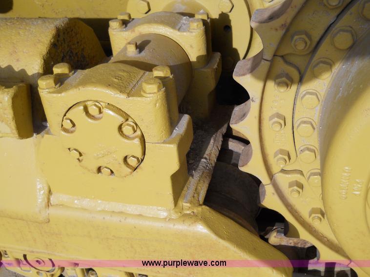 image for item 7760 1982 Caterpillar 953 track loader