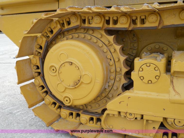 image for item 7760 1982 Caterpillar 953 track loader