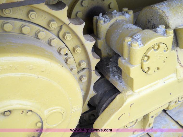 image for item 7760 1982 Caterpillar 953 track loader