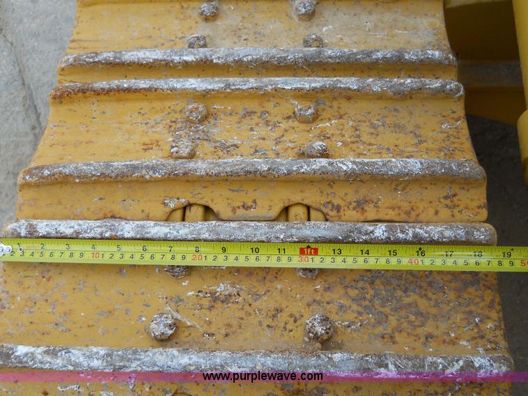 image for item 7760 1982 Caterpillar 953 track loader