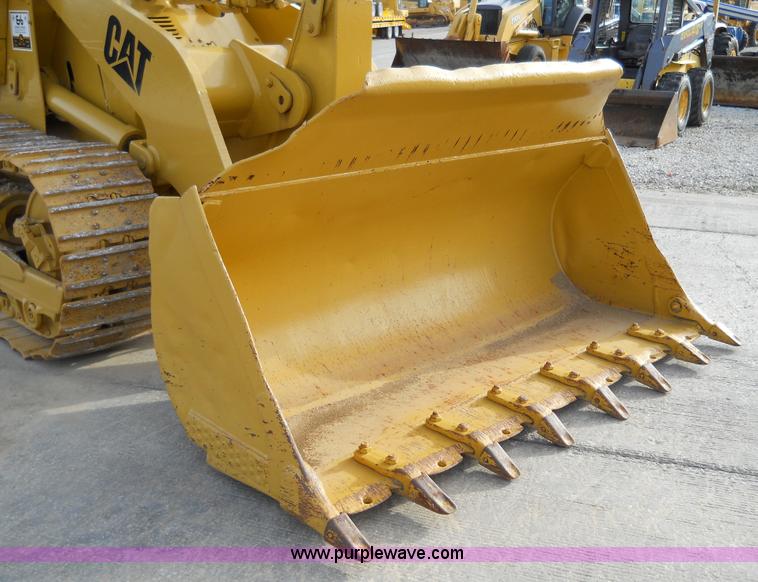 image for item 7760 1982 Caterpillar 953 track loader