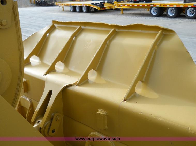 image for item 7760 1982 Caterpillar 953 track loader