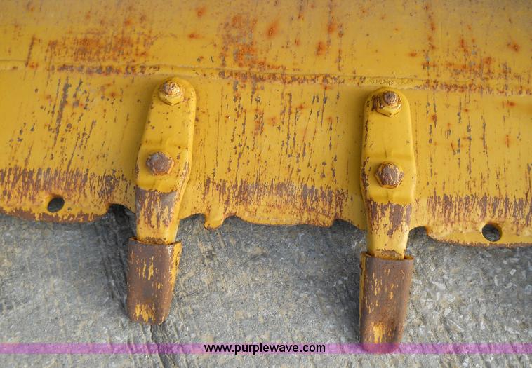 image for item 7760 1982 Caterpillar 953 track loader