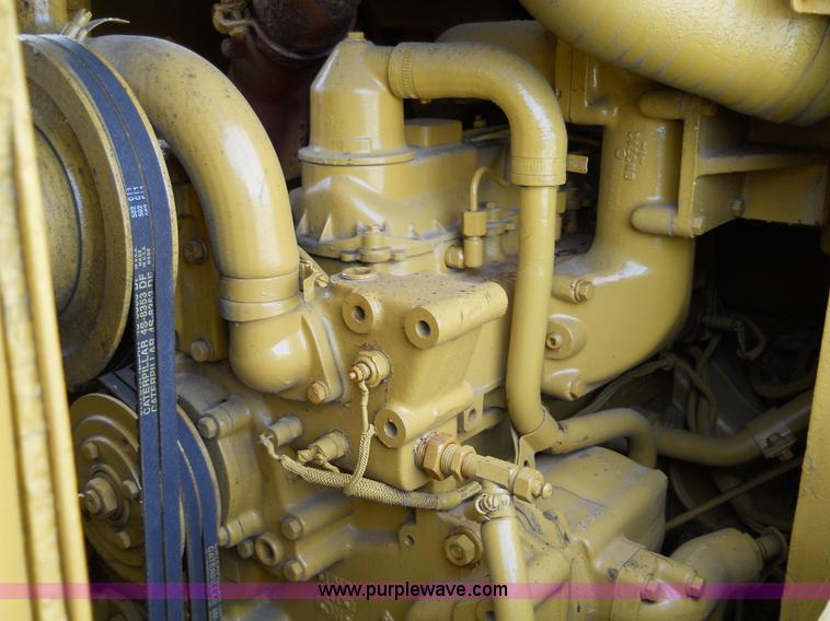 image for item 7760 1982 Caterpillar 953 track loader