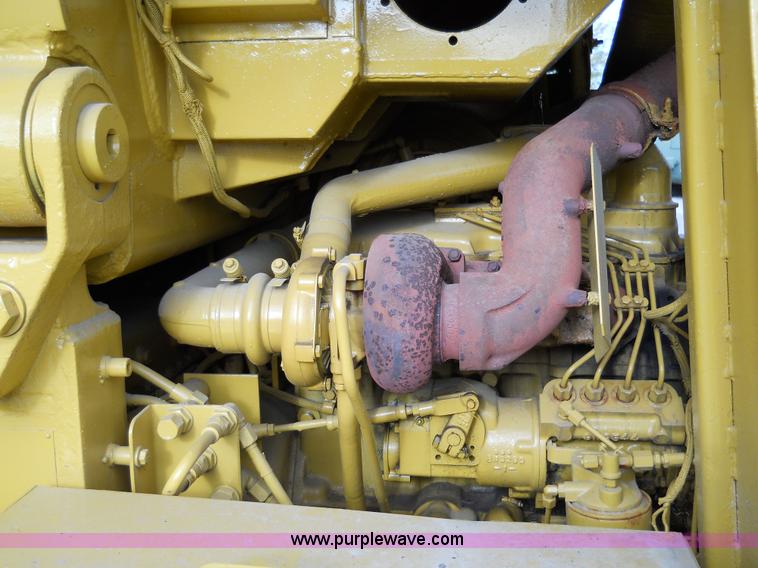 image for item 7760 1982 Caterpillar 953 track loader