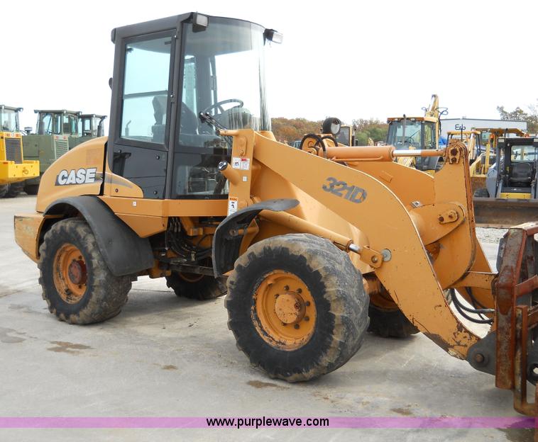 image for item 7762 2002 Case 321D wheel loader