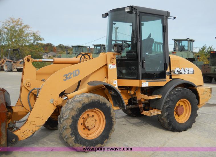 image for item 7762 2002 Case 321D wheel loader