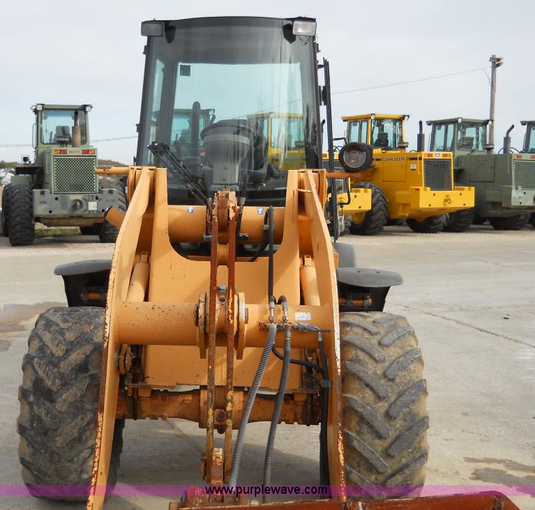image for item 7762 2002 Case 321D wheel loader