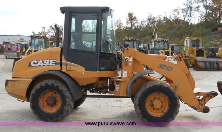 image for item 7762 2002 Case 321D wheel loader