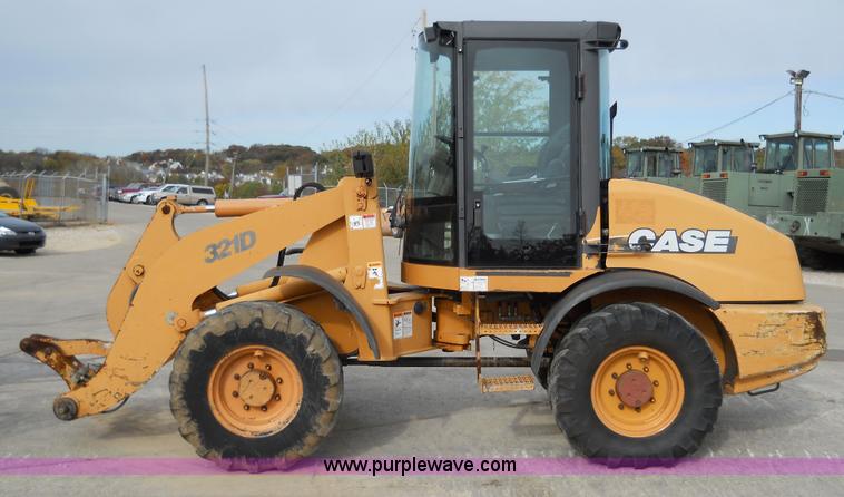 image for item 7762 2002 Case 321D wheel loader