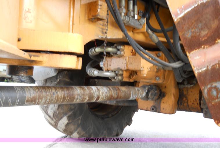 image for item 7762 2002 Case 321D wheel loader