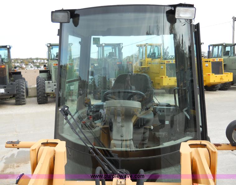 image for item 7762 2002 Case 321D wheel loader