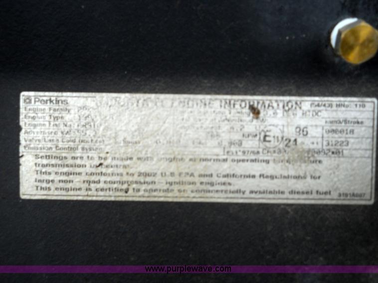 image for item 7762 2002 Case 321D wheel loader