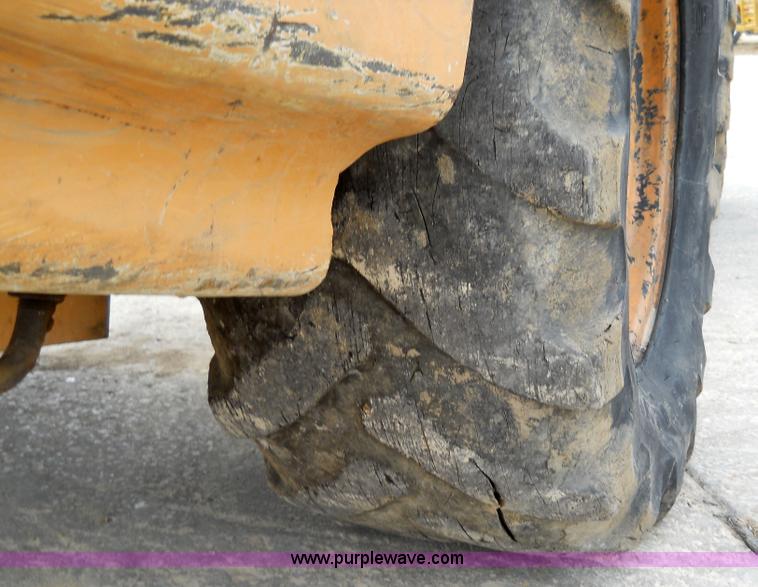 image for item 7762 2002 Case 321D wheel loader