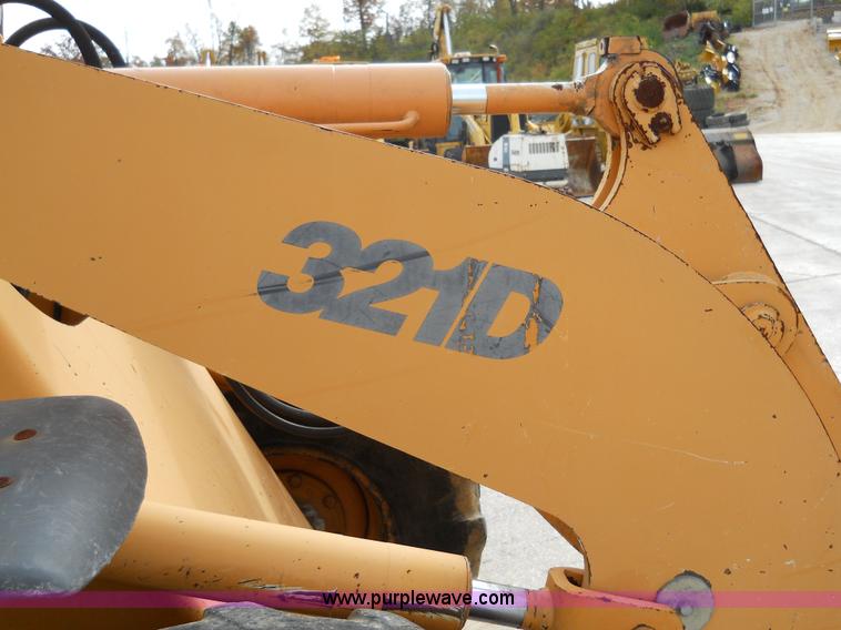 image for item 7762 2002 Case 321D wheel loader