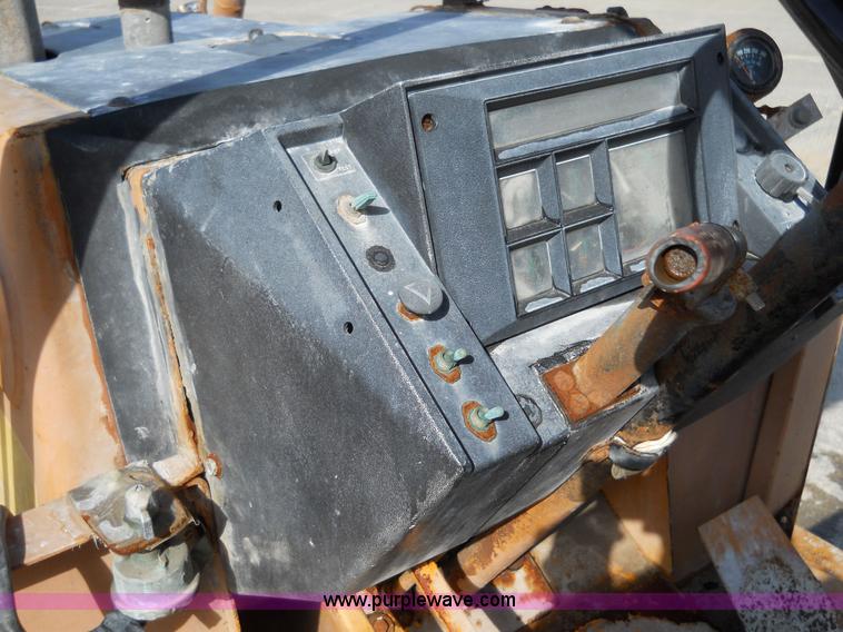 image for item 7763 1981 Case 580D loader