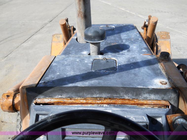 image for item 7763 1981 Case 580D loader