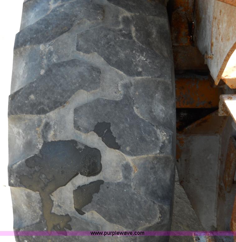 image for item 7763 1981 Case 580D loader