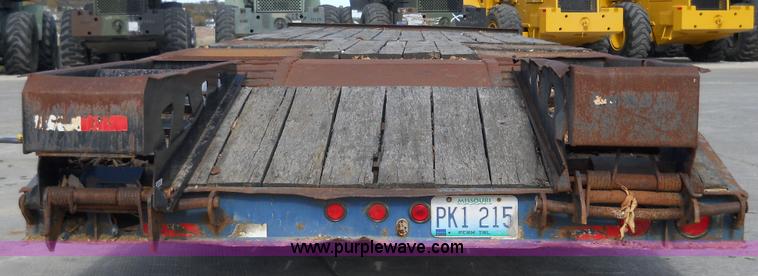image for item 7764 1995 Trail King TK40 24' trailer