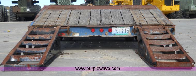 image for item 7764 1995 Trail King TK40 24' trailer